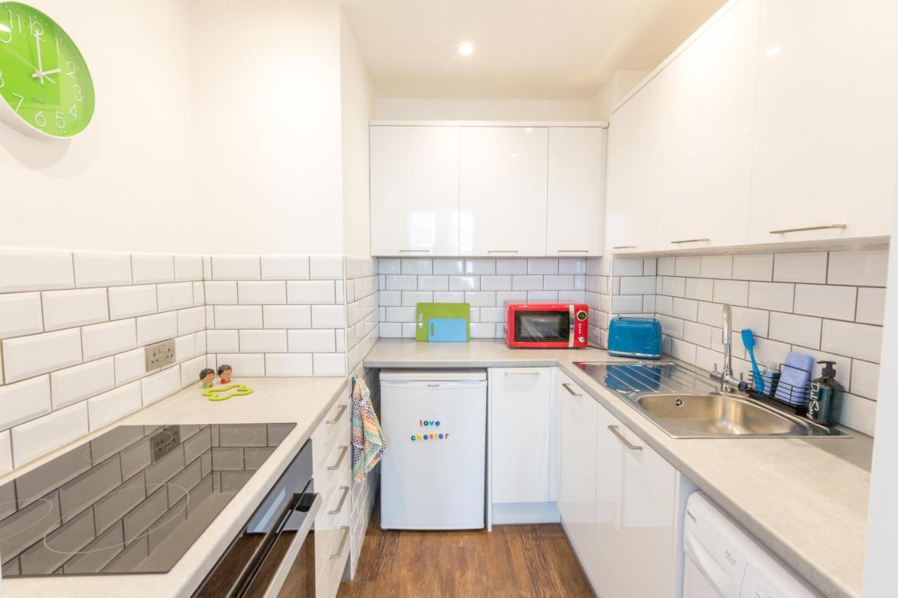 Chester Stays - Lovely Apartment In The Heart Of Chester With Free Parking Exterior foto