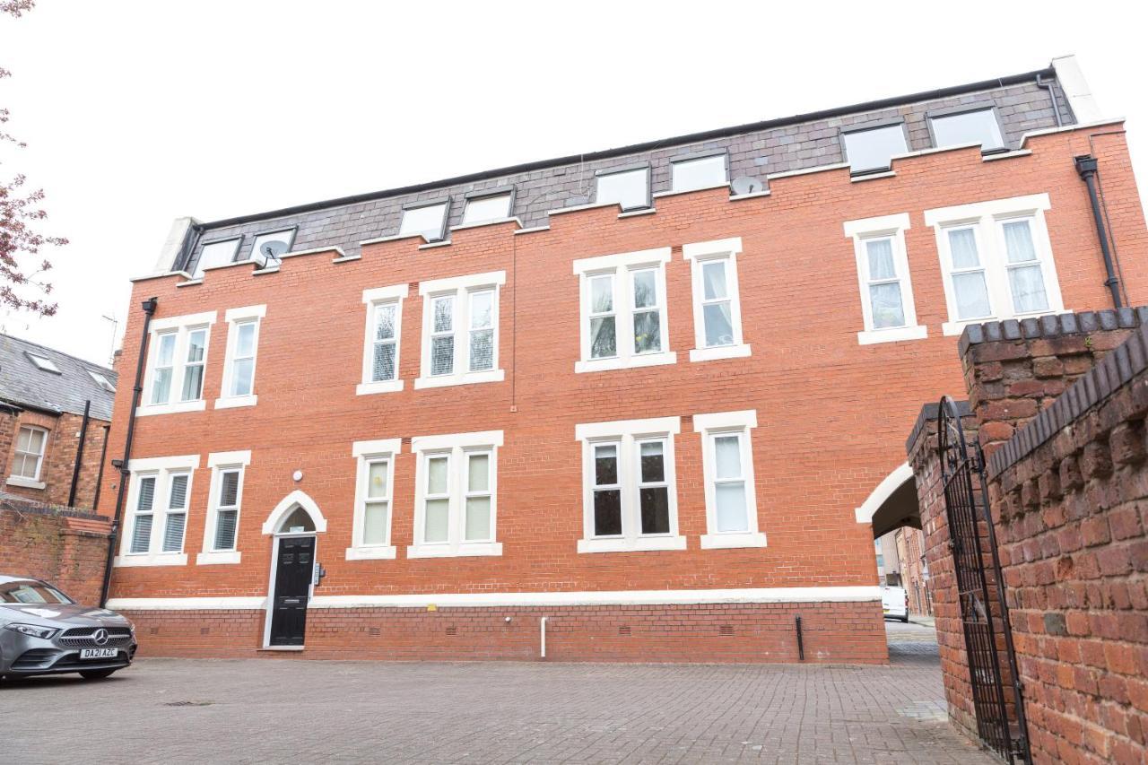 Chester Stays - Lovely Apartment In The Heart Of Chester With Free Parking Exterior foto